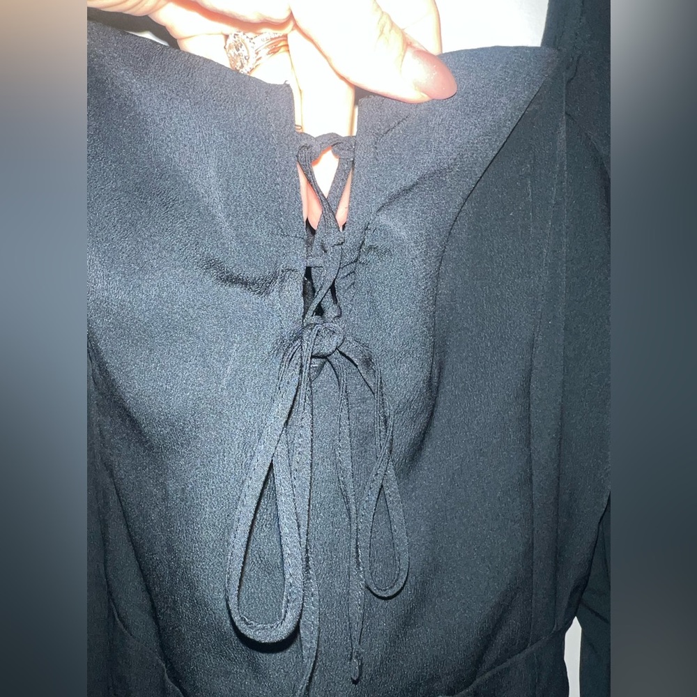 Brand new Abercrombie & Fitch front tied off shoulder black dress - Picture 4 of 5
